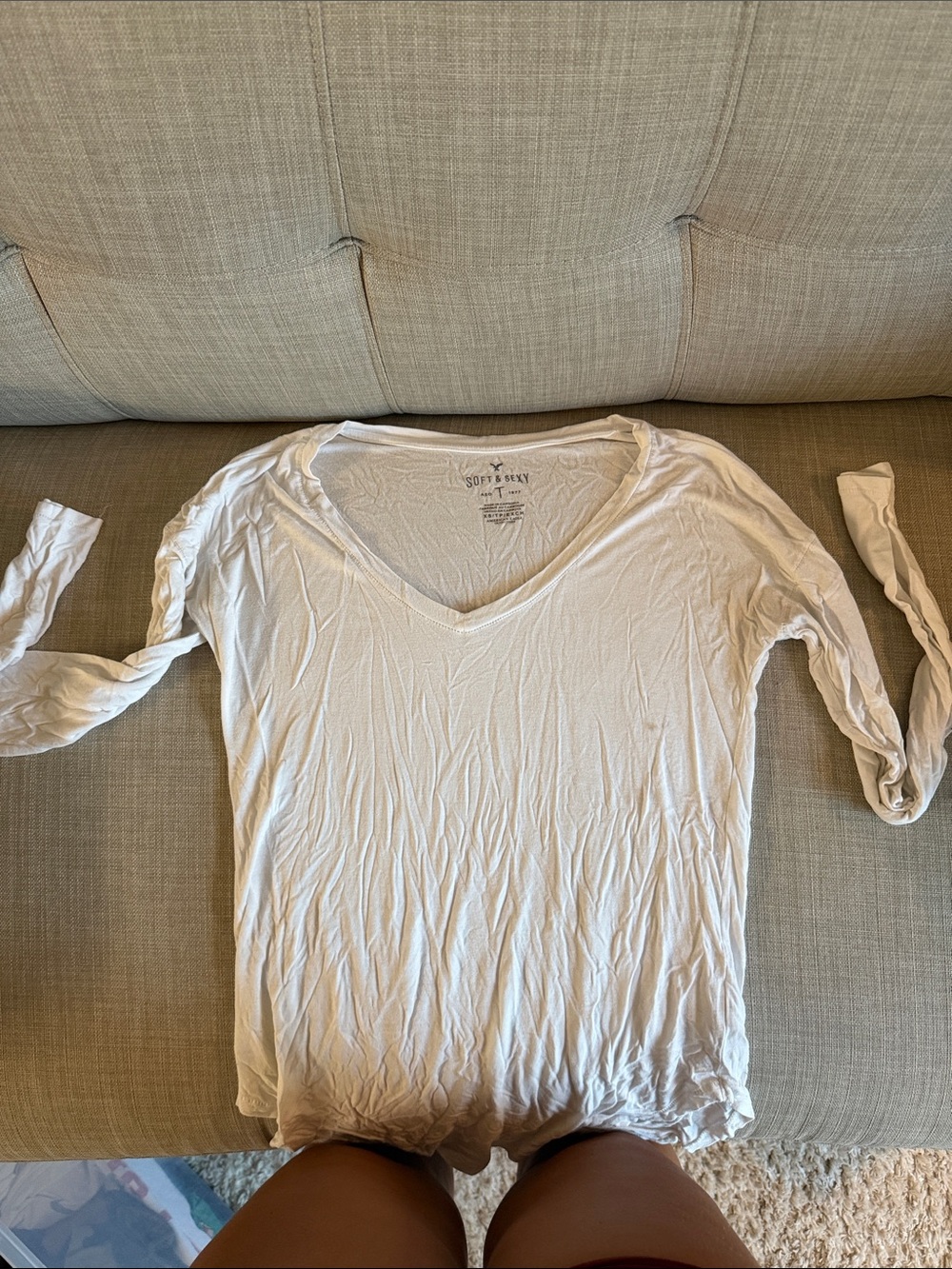 American Eagle Outfitters White V-Neck Long Sleeve Tee